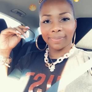 Meet your Posher, Helana